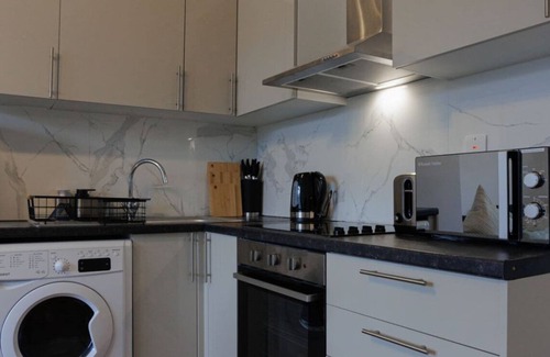 Canonbury Apartment | Modern Apt w Kingsize Bed near Arsenal FC Stadium