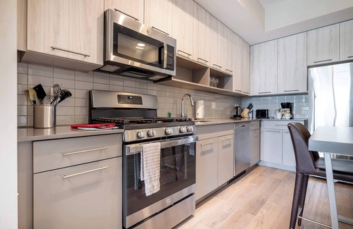 Stamford Apartment | Modern Apt with Harbor Views