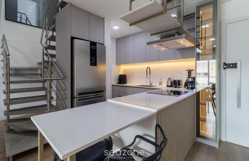 Ingleses Centro Apartment | Modern apt with pool and hot tub! RHL0305