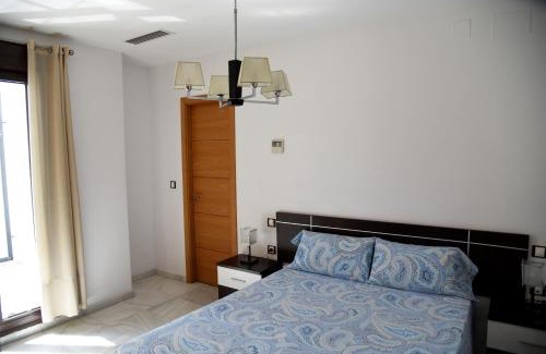 Cruz Roja-Capuchinos Apartment | Modern Atico, Close Macarena/Sevilla center