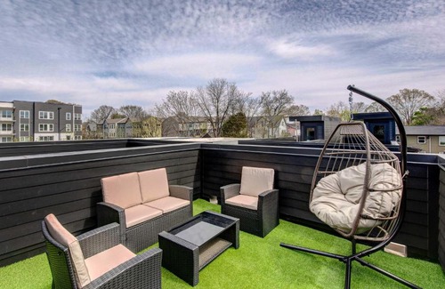 Summerhill House | Modern Atlanta Townhome Rental about 2 Mi to Downtown!