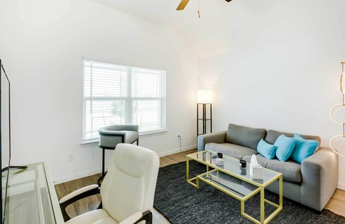 Manchaca House | Modern Austin Vacation Rental: 13 Mi to Downtown!