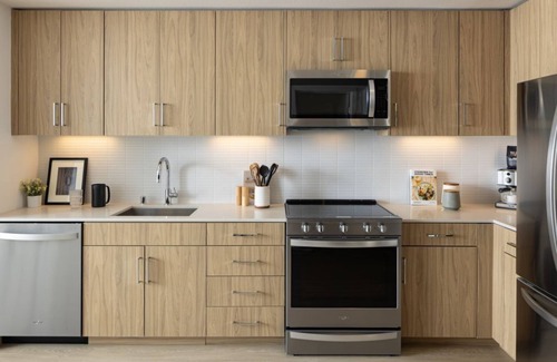 Mountain View Condo | Modern Avelle 2BR Condo – Family Friendly Stay