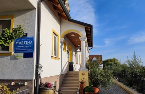 Morbisch am See Apartment | modern balcony holiday apartment