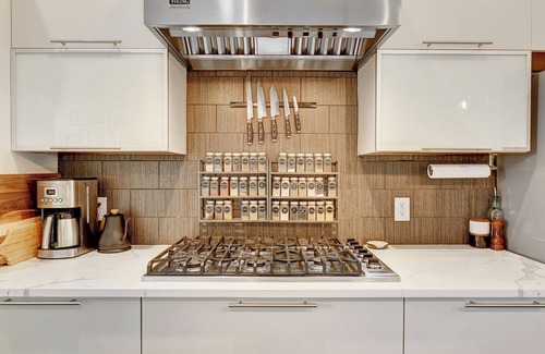 Ballpark House | Modern Ballpark 2-bedroom townhome with private roof deck and attached garage