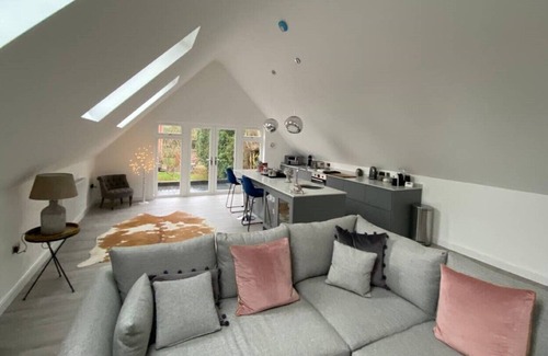 Bletchley House | Modern barn conversion Mursley