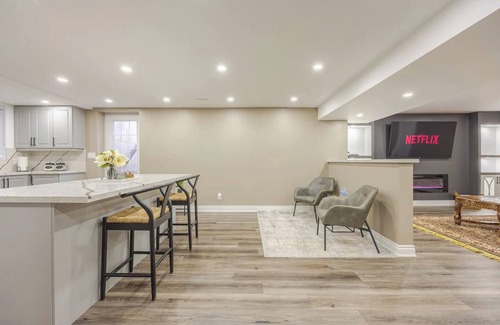 Ajax Apartment | Modern Basement Oasis: Kitchen, Bed, Bath!