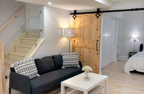 Aurora House | Modern Basement Unit in Aurora