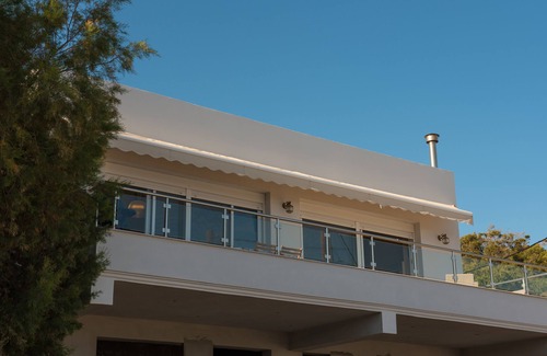 Kaloi Limenes Condo | Modern Beach Front Condo in South Crete