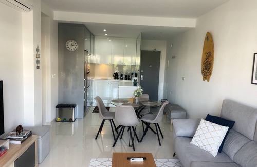 Pueblo Latino Condo | Modern Beach Home + Roof Terrace