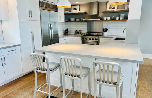 Marina Peninsula House | Modern Beach Home - MDR/Venice - Near Venice Pier