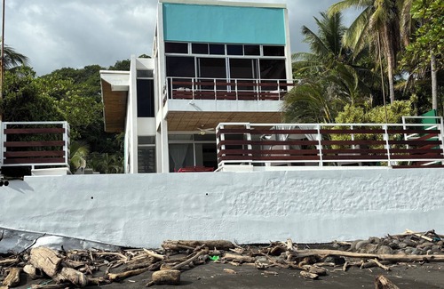 Cerro Plano House | Modern Beach House-Aslan's Country