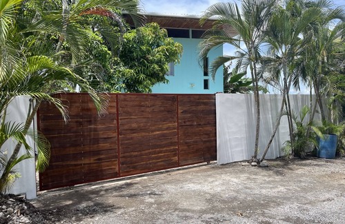 Cerro Plano House | Modern Beach House-Aslan's Country