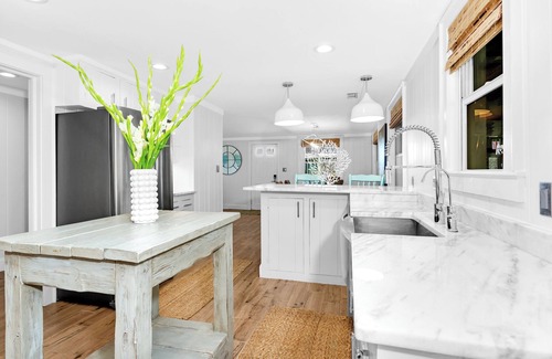 Wrightsville Beach Cottage | Modern Beachy Oasis! Lower Level, Just Steps From the Ocean!