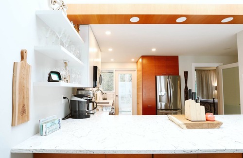 Yellow Point Condo | Modern Beachfront 2 Bedroom Condo with Amazing Views