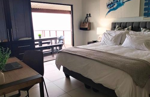 Mtwalume Villa | Modern Beachfront Unit with Breathtaking Seaview's