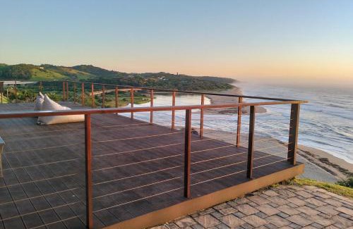 Mtwalume Villa | Modern Beachfront Unit with Breathtaking Seaview's