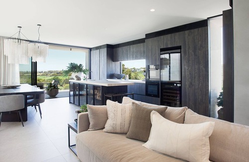 Sydney House | Modern Beachside Haven, Malabar Isyd