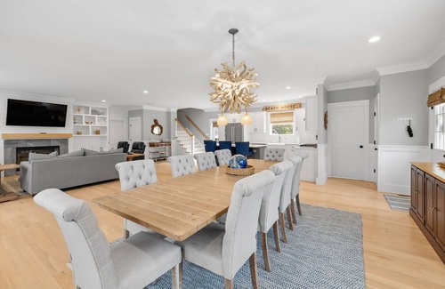 West Dennis House | Modern Beachside Luxury – 4BR Home with Plunge Pool & Pool House