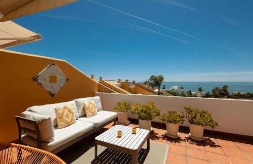 Urbanizacion Costabella Apartment | Modern beachside Penthouse with amazing sea views