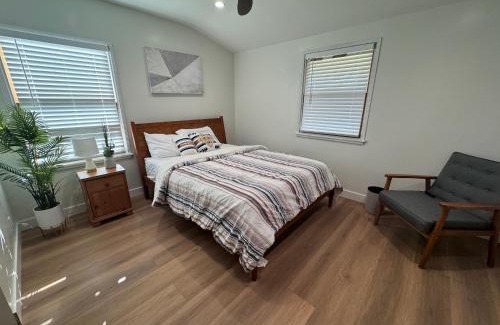 Harbor House | Modern Bedroom in Long Beach 1