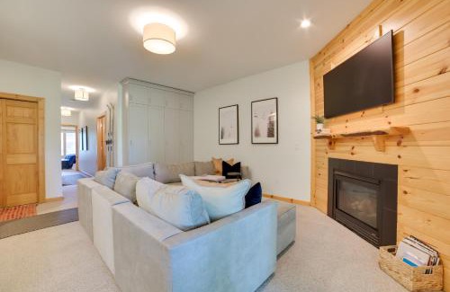 Mancelona Apartment | Modern Bellaire Condo Pool Access, Near Skiing!