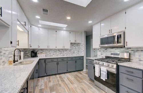 Uptown House | Modern Belle, near I-25 & I-40 Interchange
