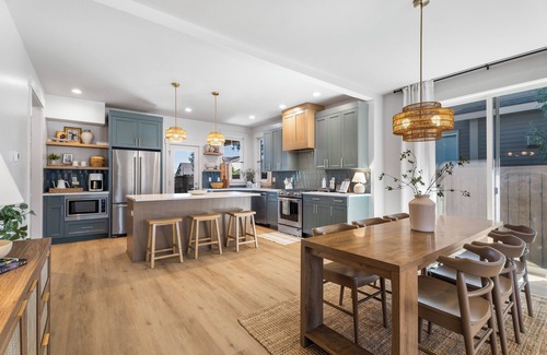 Old Farm District House | Modern Bend Home — Hot Tub, Sauna, Cold Plunge + Dog-Friendly Yard