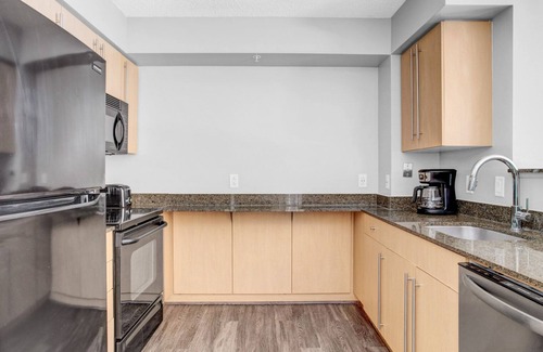 Woodmont Triangle Apartment | Modern Bethesda 1BR w/Concierge, Gym, W/D, walk to Metro, by Blueground