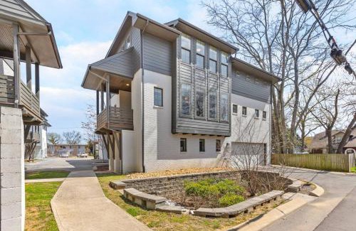 Historic Waverly House | Modern Bliss with Garage by 12 South Restaurants and 2 miles Broadway