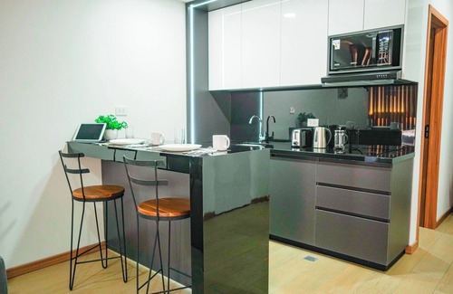 Santa Cruz Apartment | Modern Studio in delightful Santa Cruz de la Sierra with WiFi, AC