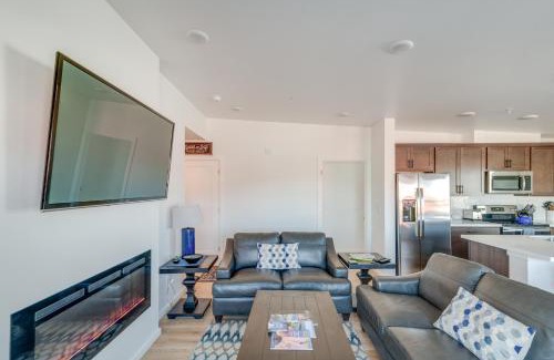 Bozeman Apartment | Modern Bozeman Condo with Balcony and Mountain Views!