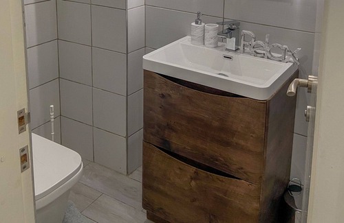 Bradford Apartment | Modern Bradford City Apartment