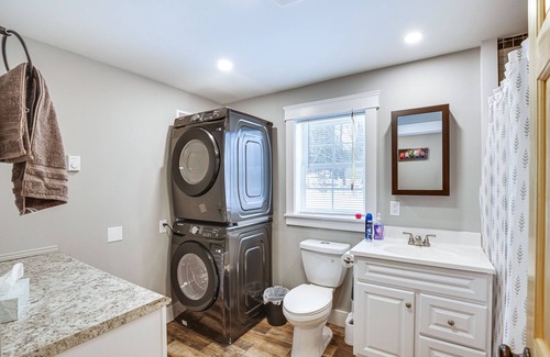 Bridgton House | Modern Bridgton Vacation Rental ~ 12 Mi to Slopes!