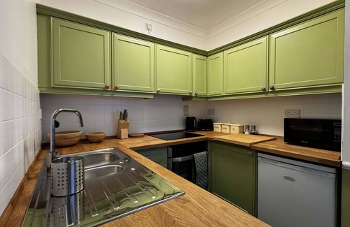 Grand Canal Dock Apartment | Modern, bright 1 bed apart. near Grand Canal Dock
