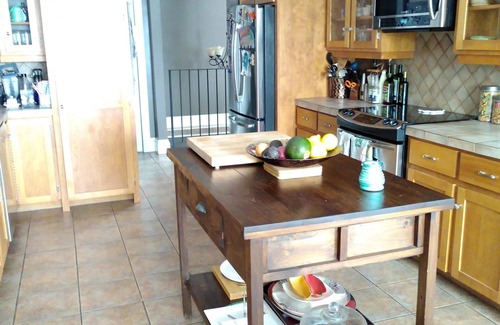 Charlottetown House | Modern, Bright and Spacious!