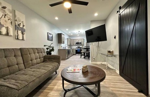Buffalo Apartment | Modern Buffalo Retreat 1 bd 1 bath
