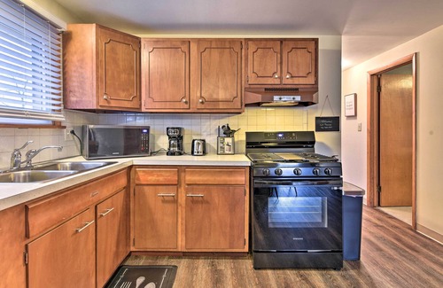Cheektowaga Apartment | Modern Buffalo Vacation Rental - Near Airport