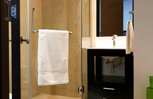 Escandon Apartment | Modern Building next to Condesa and WTC