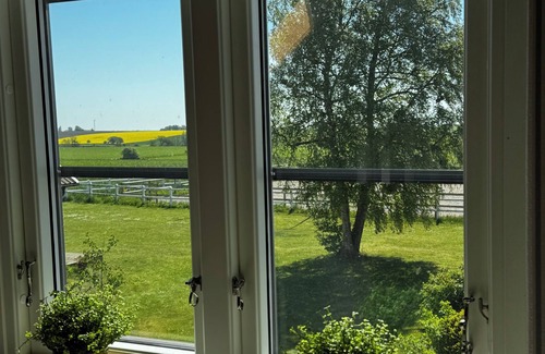 Listarum House | Modern Bungalow close to everything with high rating