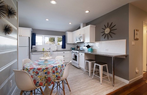 Morro Bay House | Modern Bungalow in the Heart of Morro Bay