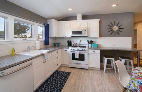 Morro Bay House | Modern Bungalow in the Heart of Morro Bay