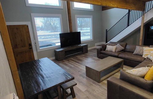 St. Anthony Cabin | Modern Bunkhouse located in the heart of activity for large groups