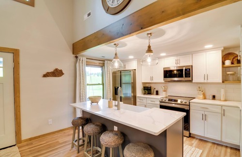 Frogue House | Modern Burkesville Home: 2 Mi to Dale Hollow Lake!