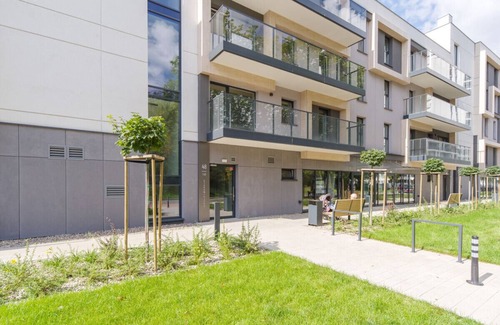 Nowy Port Apartment | Modern Business Apartments - Balcony, Parking by Rentujemy