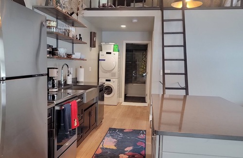 Florence Apartment | Modern, but cozy apartment with spectacular views of the Bitterroot mountains