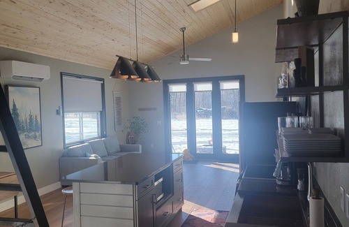 Florence Apartment | Modern, but cozy apartment with spectacular views of the Bitterroot mountains