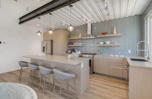 Shibui Sands House | Modern by the Sea Red ES1518
