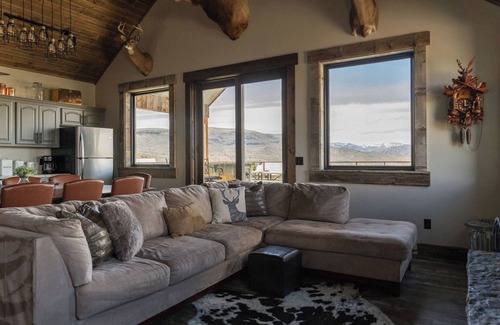 Gunnison Cabin | Modern Cabin at Blue Mesa, INCREDIBLE VIEWS, 40min from BLK CNYN