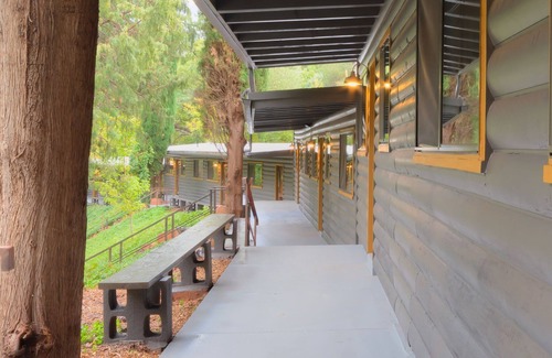 Sedona Cabin | Modern cabin for 4 with views of the red rocks and next to Slide Rock State park